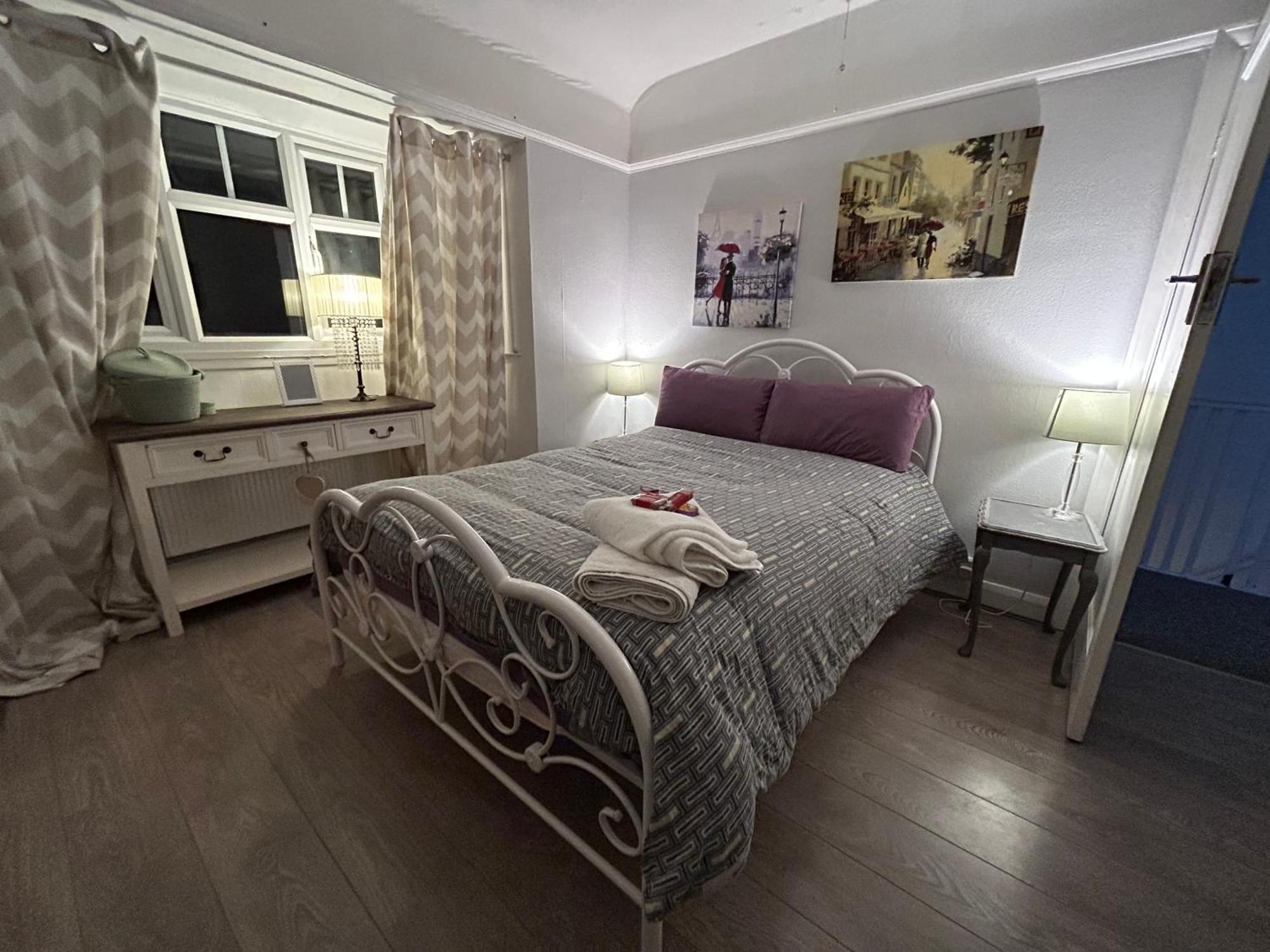 דירות Redditch Rest Near Town Centre & Transport Links מראה חיצוני תמונה