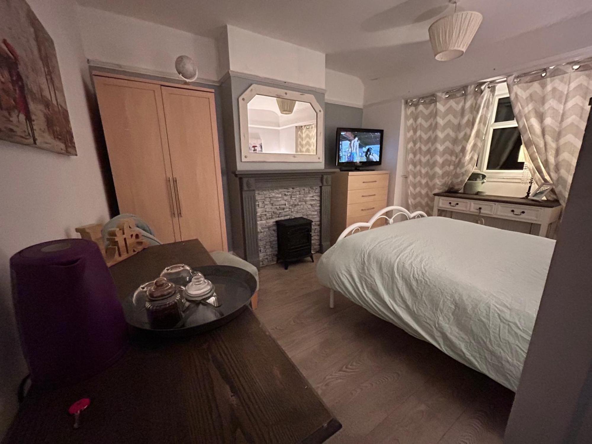 דירות Redditch Rest Near Town Centre & Transport Links מראה חיצוני תמונה