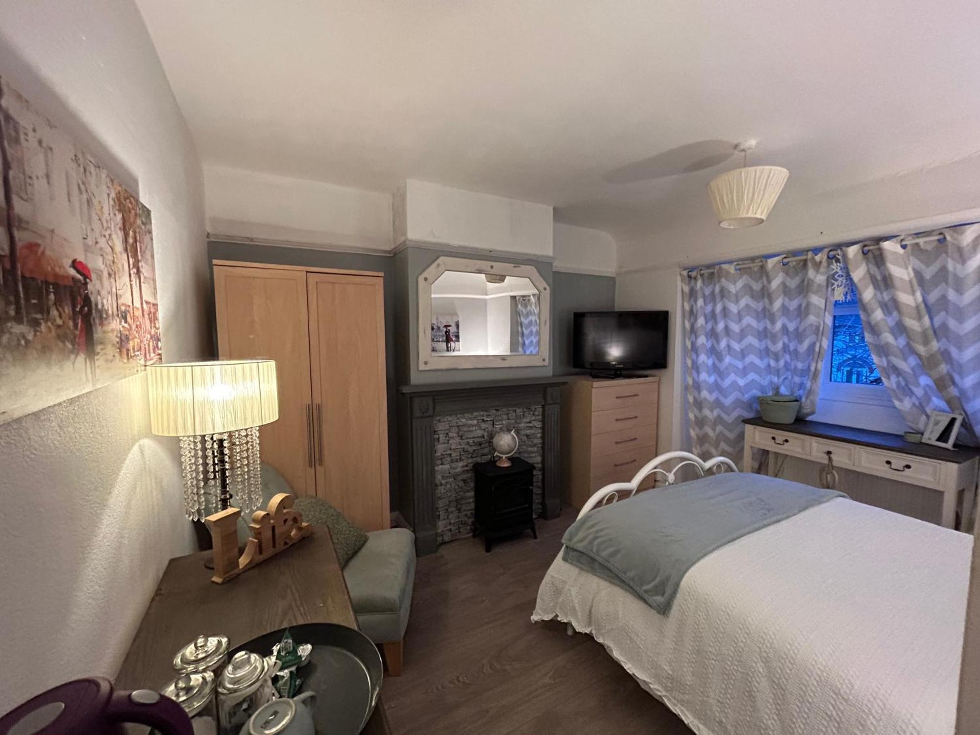 דירות Redditch Rest Near Town Centre & Transport Links מראה חיצוני תמונה