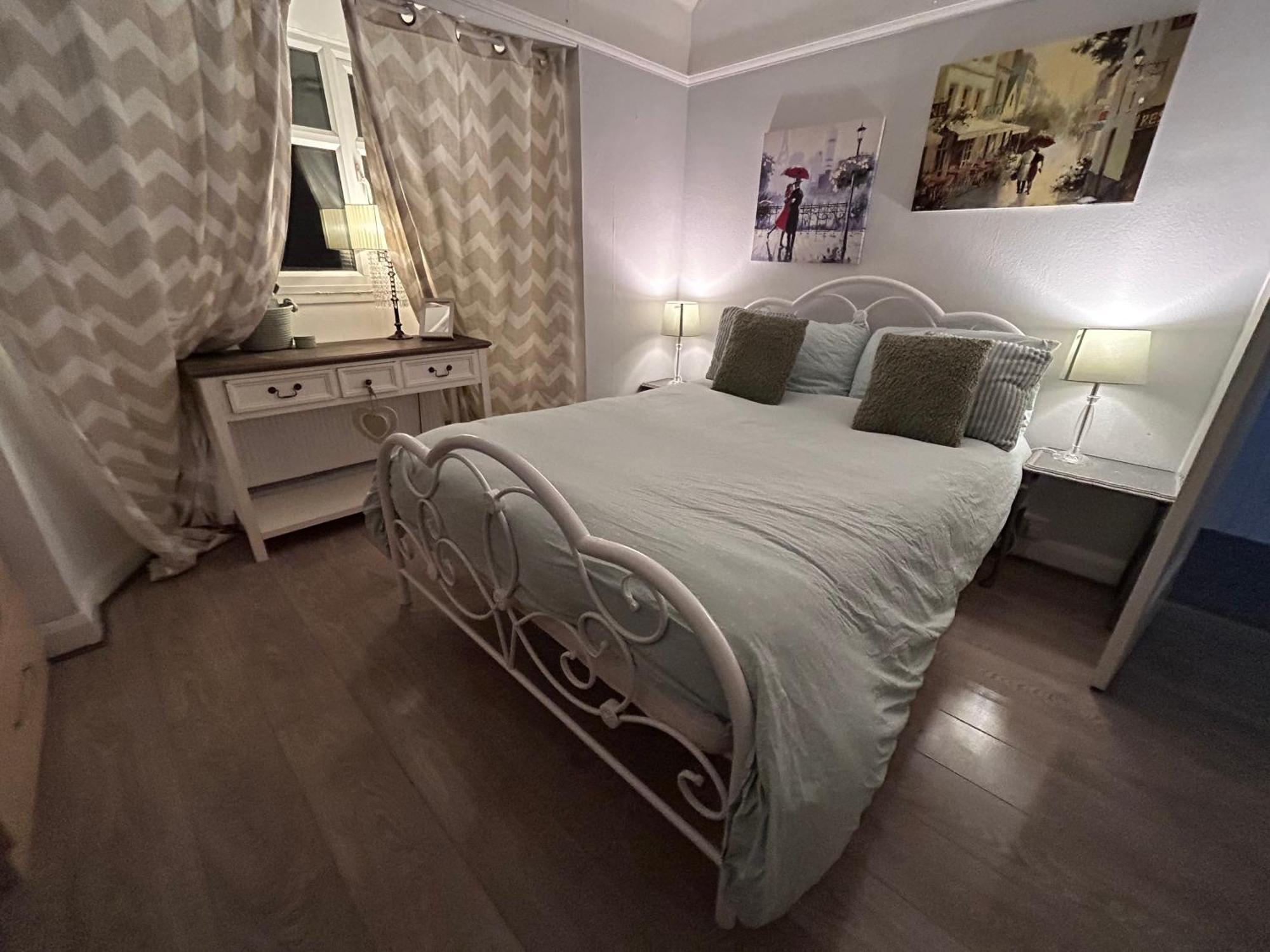 דירות Redditch Rest Near Town Centre & Transport Links מראה חיצוני תמונה