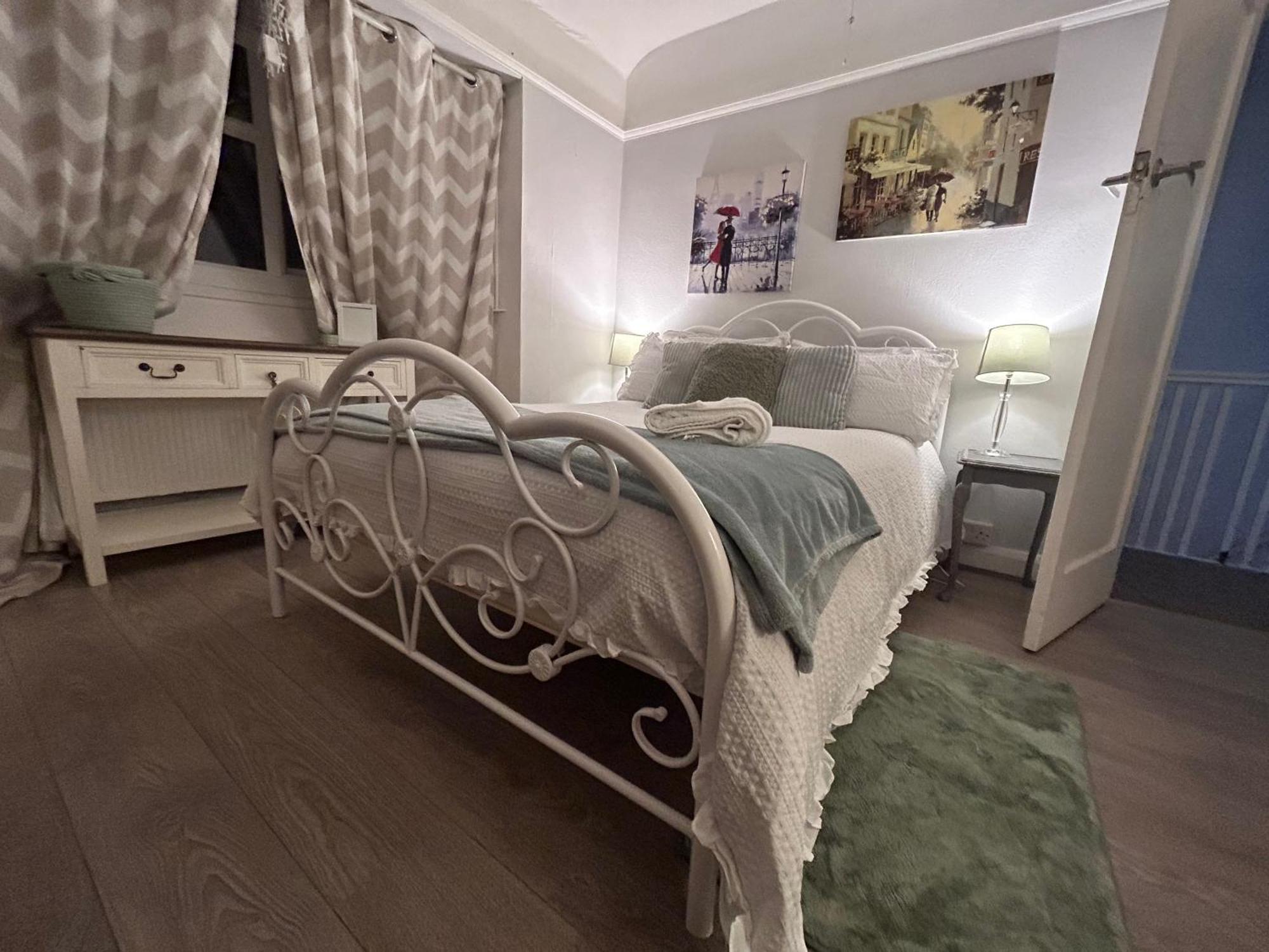 דירות Redditch Rest Near Town Centre & Transport Links מראה חיצוני תמונה
