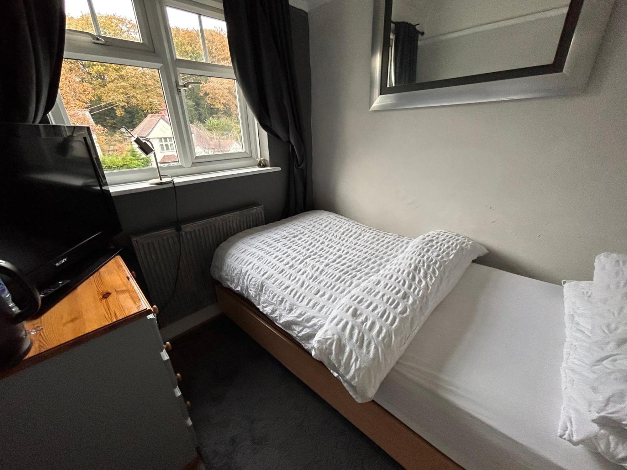 דירות Redditch Rest Near Town Centre & Transport Links מראה חיצוני תמונה