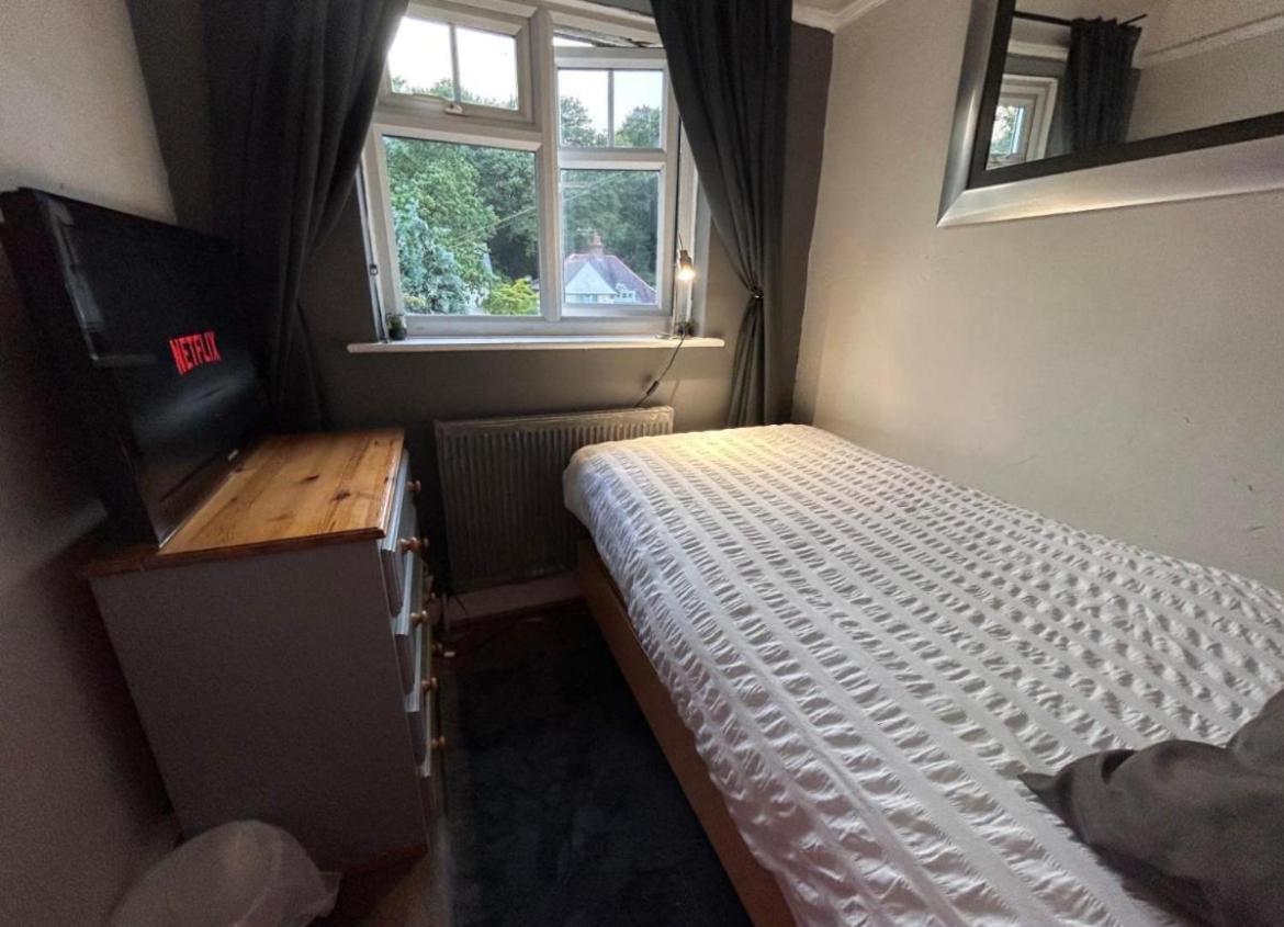 דירות Redditch Rest Near Town Centre & Transport Links מראה חיצוני תמונה