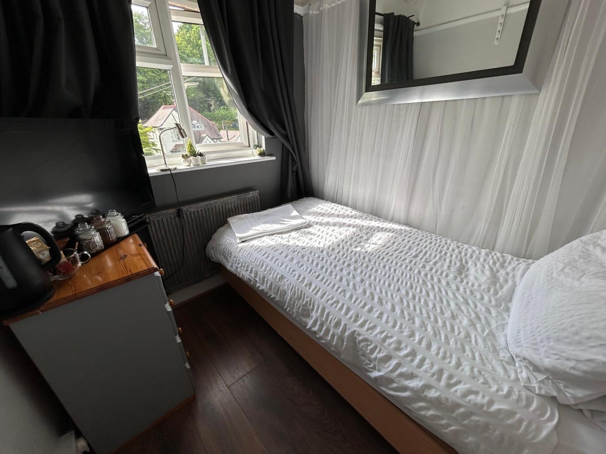 דירות Redditch Rest Near Town Centre & Transport Links מראה חיצוני תמונה